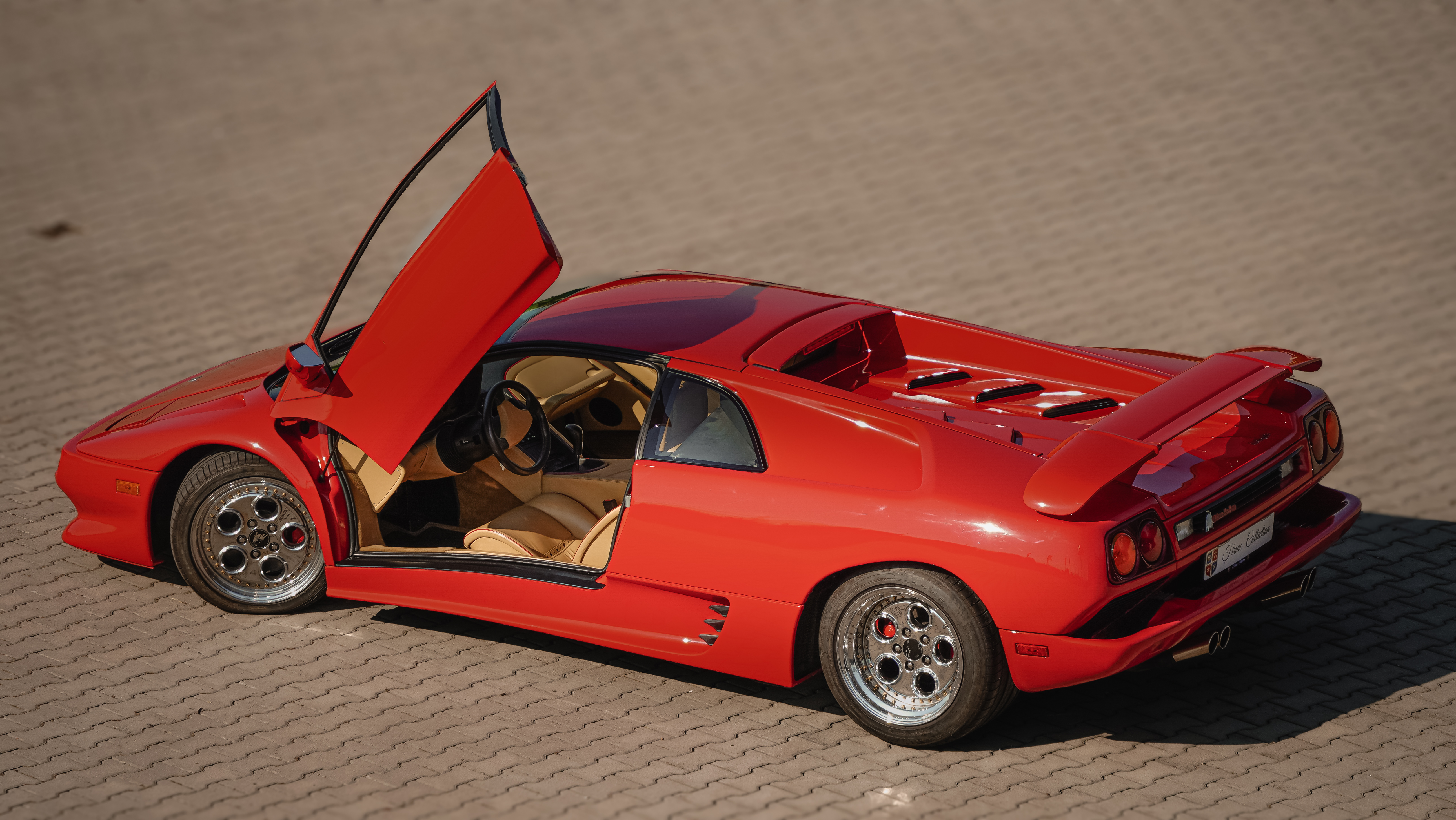 Lamborghini Diablo automotive photograph 05