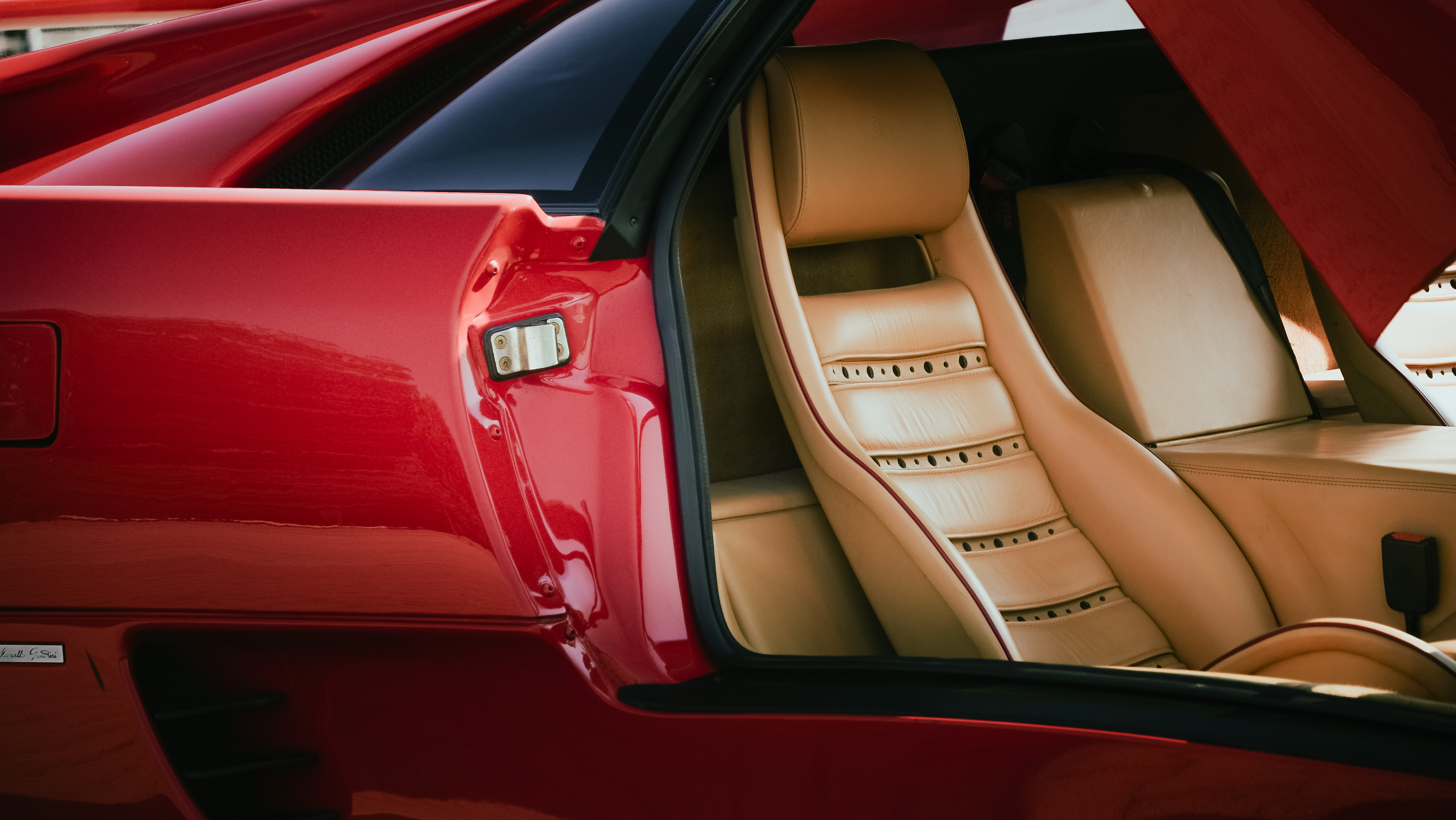Lamborghini Diablo automotive photograph 12