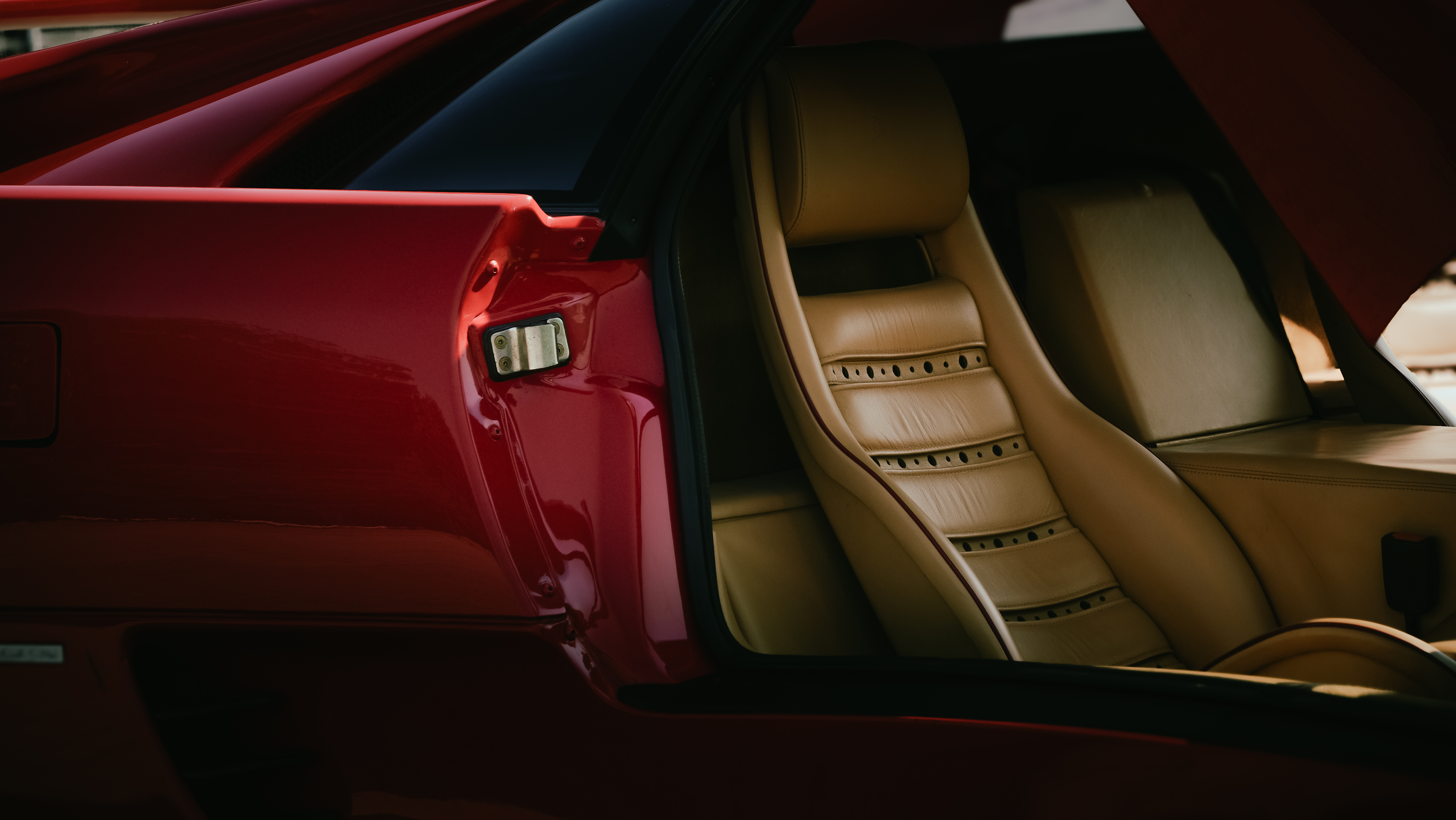 Lamborghini Diablo automotive photograph 13