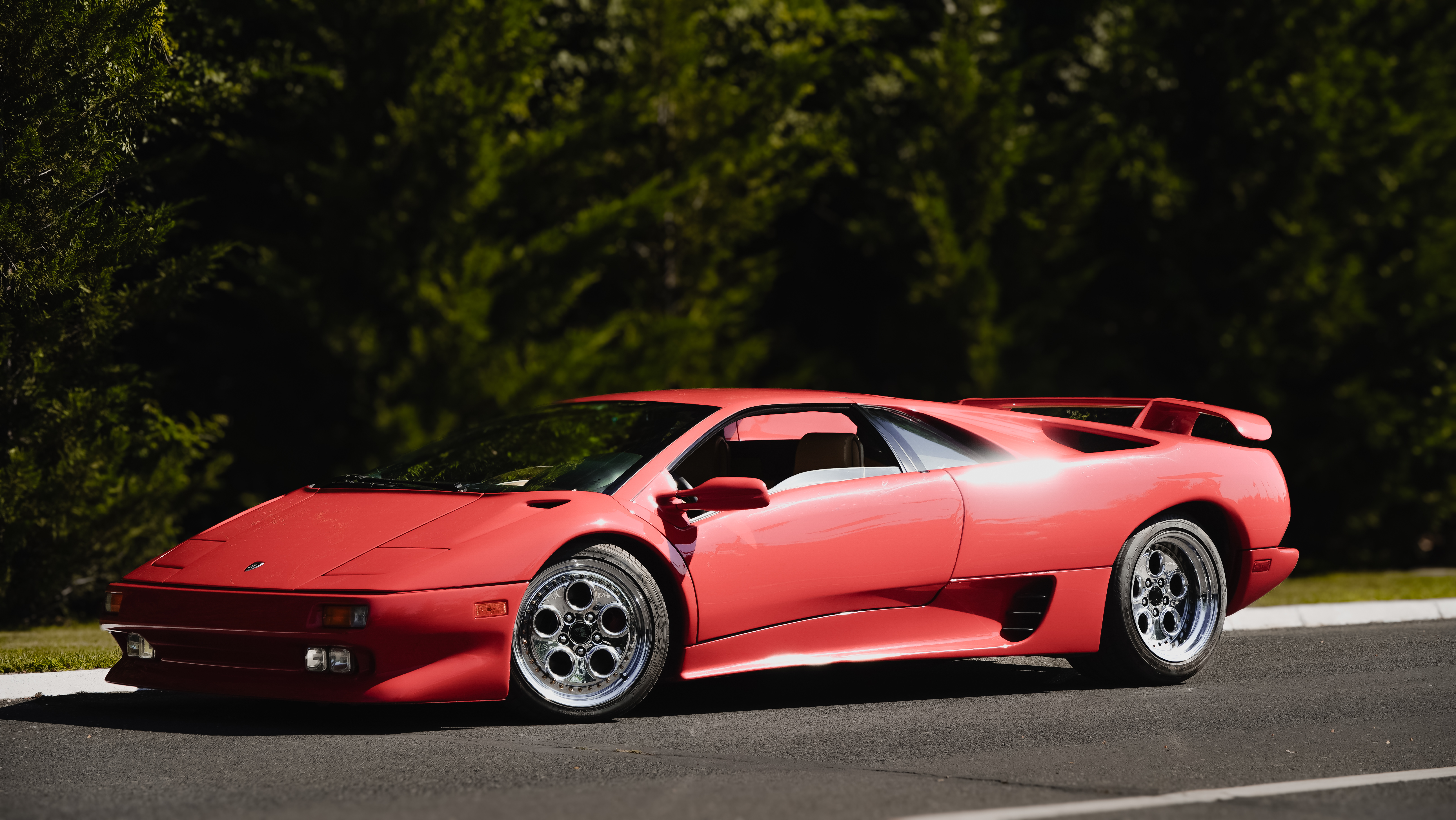 Lamborghini Diablo automotive photograph 02